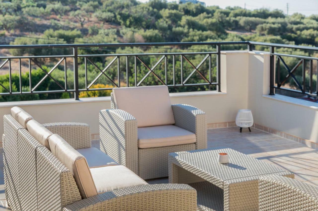 Mangie Villa Hersonissos  Exteriör bild